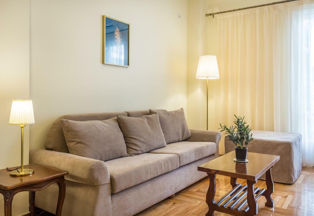 Chic Flat In Kolonaki Next To American Embassy Афины Экстерьер фото